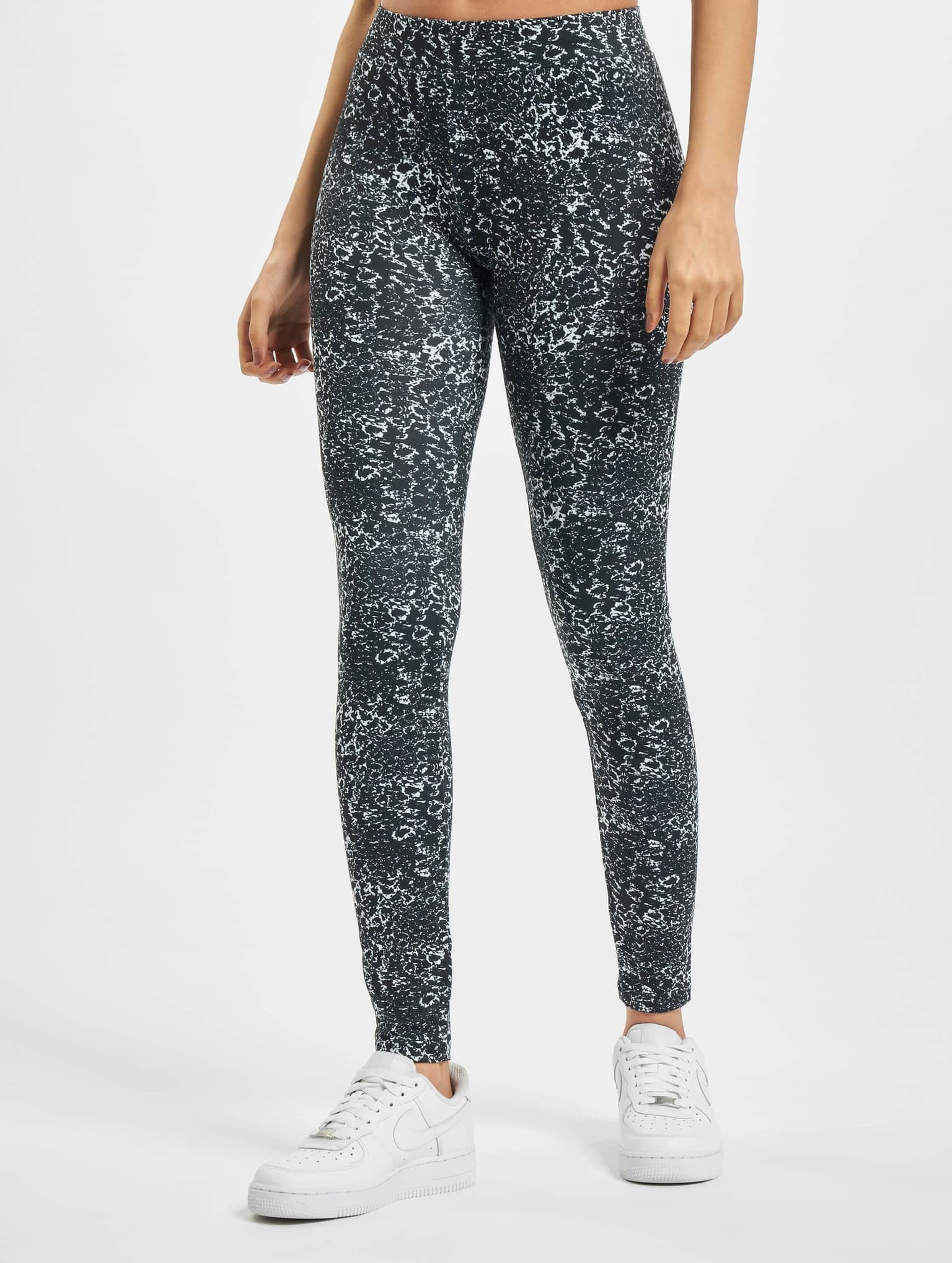 Urban Classics Ladies AOP Leggings – Bild 3