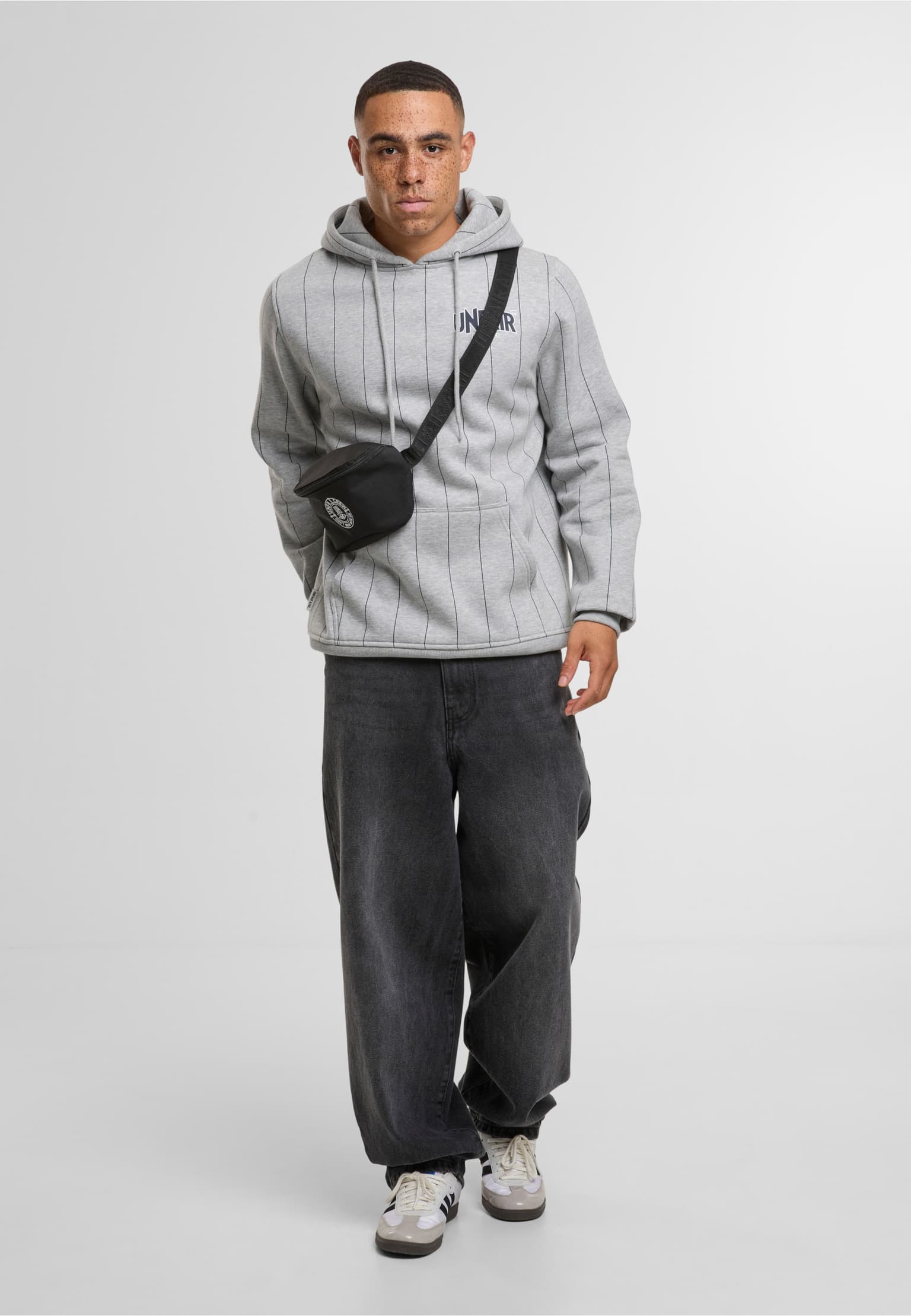 UNFAIR ATHLETICS Classic Label Pinstripes Hoodie – Bild 3