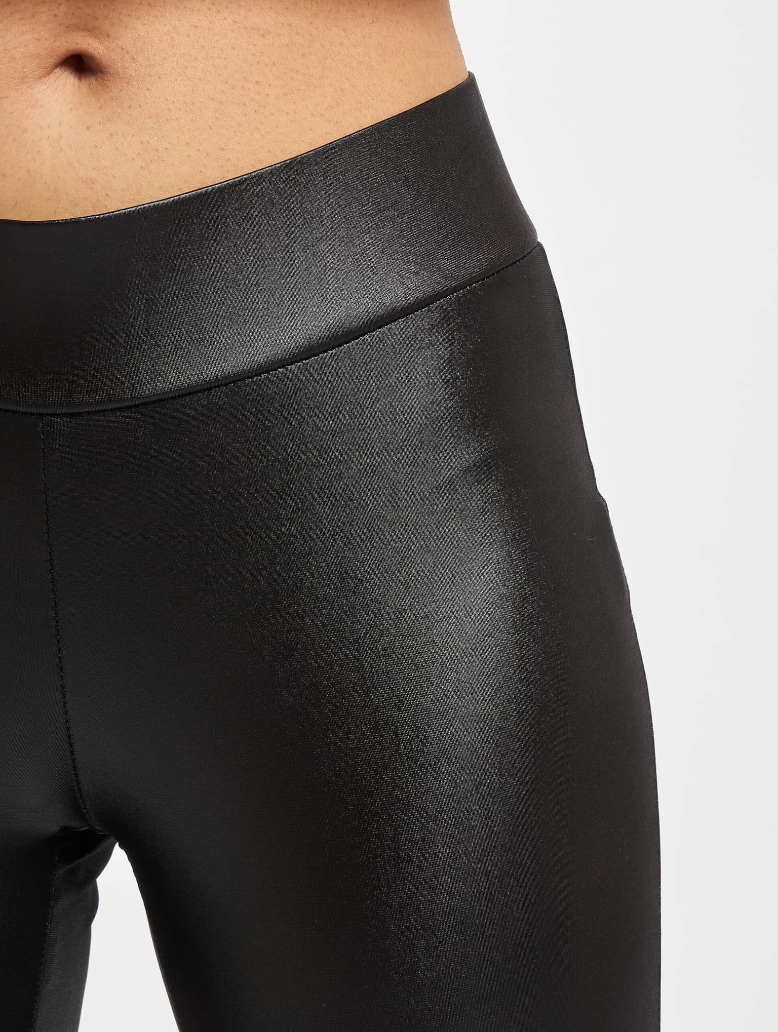 Urban Classics Ladies Synthetic Leather Leggings – Bild 4