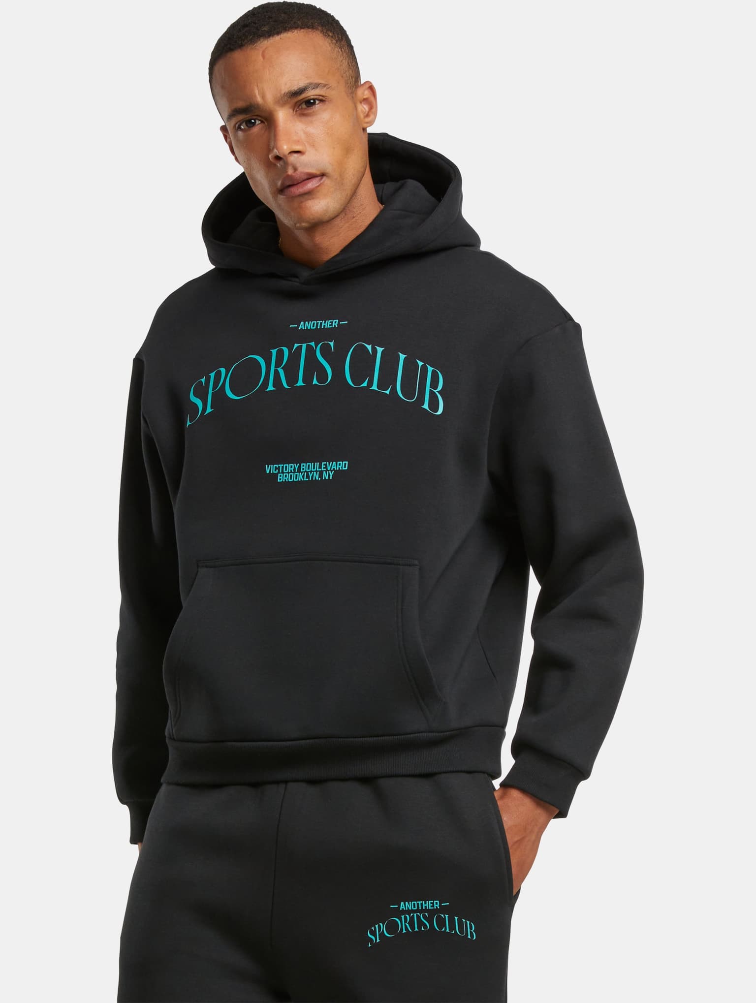 Mister Tee Upscale Another Sports Club Fluffy Hoody