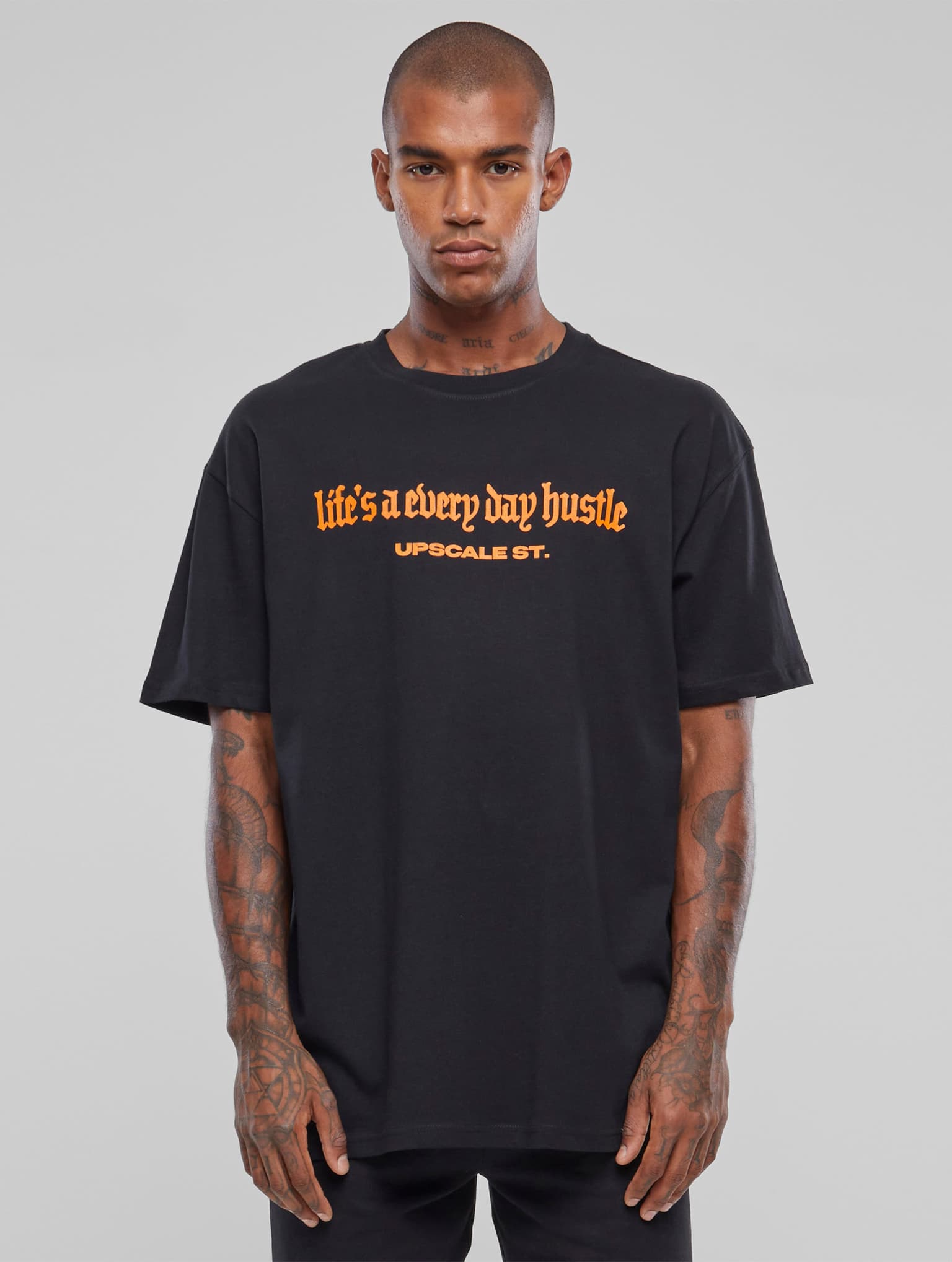 Mister Tee Upscale Hustle Oversize