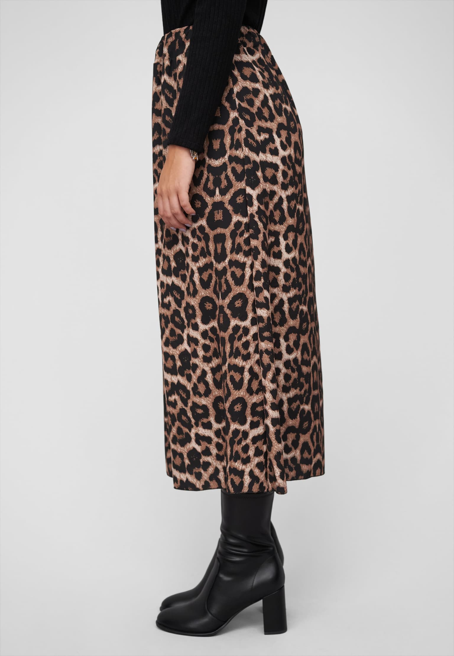 Cloud5ive Longform skirt with slit – Bild 3