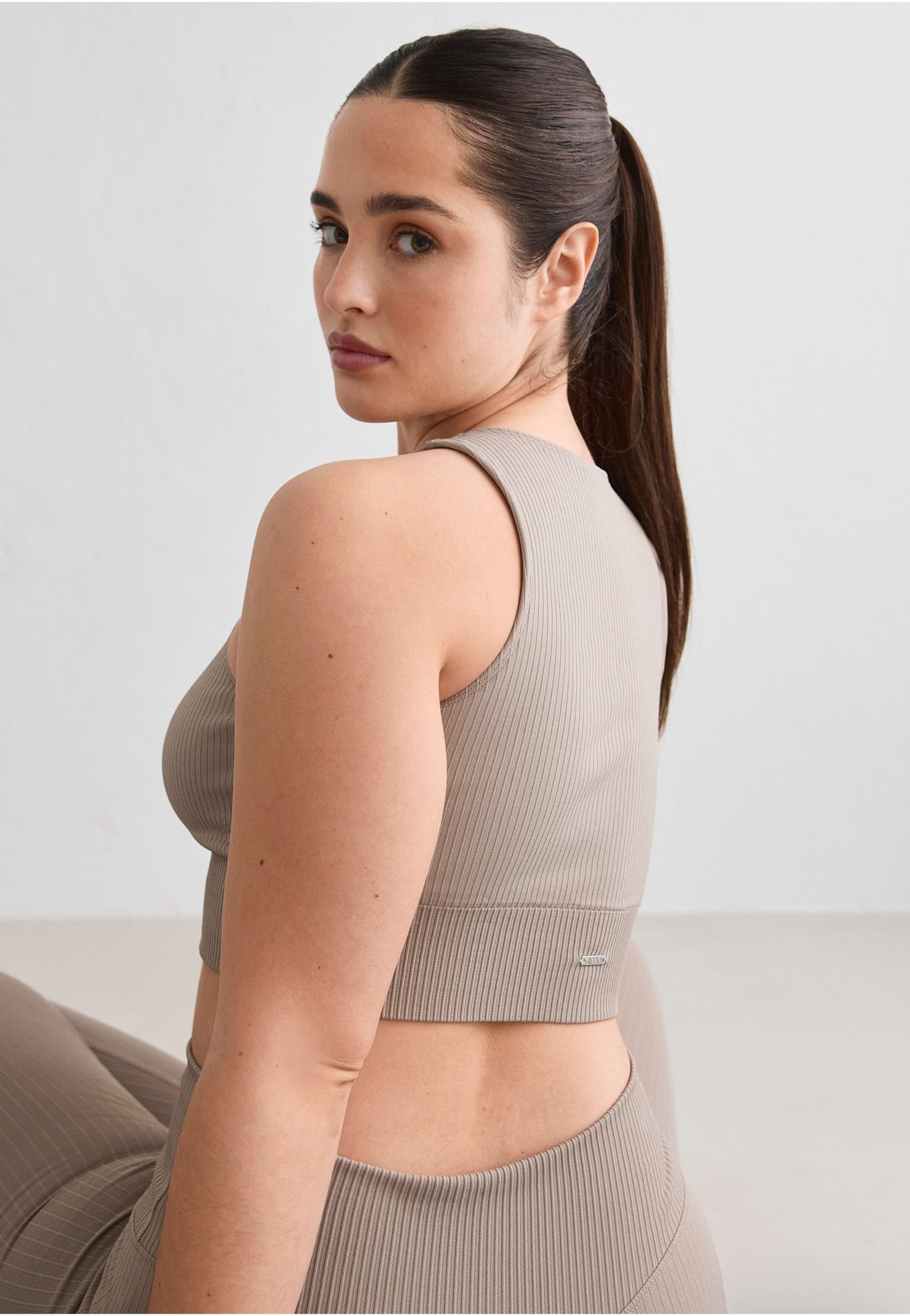 aimn Ribbed Seamless Crop Top – Bild 2