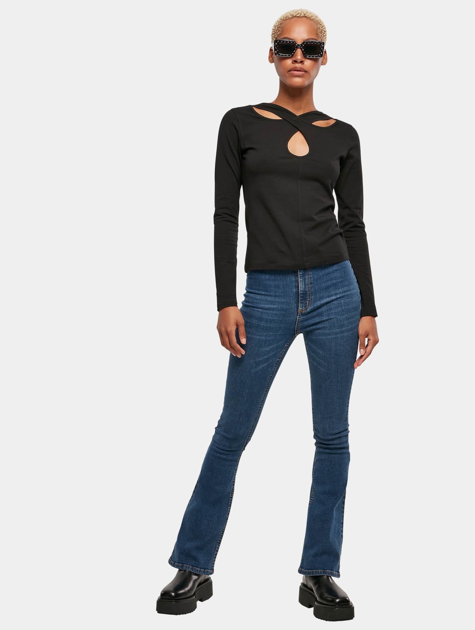 Urban Classics Ladies Crossed Cut Out Longsleeve – Bild 4