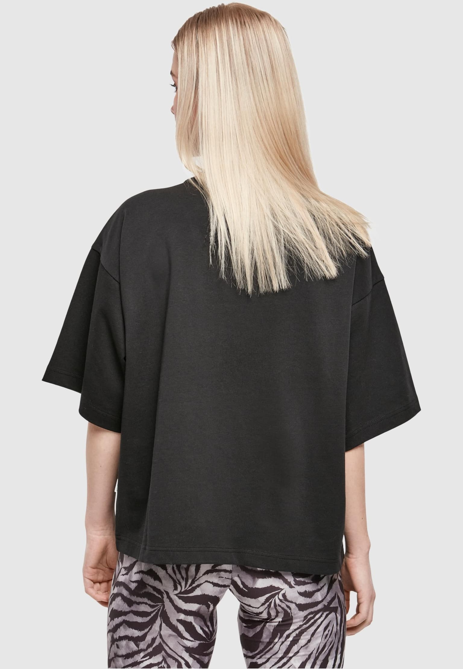 Urban Classics Ladies Essentials Heavy Tee – Bild 2