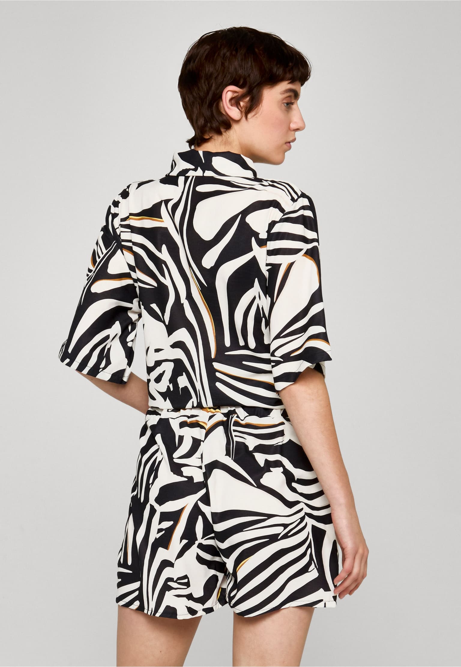 Cloud5ive Set Short and Blouse – Bild 2