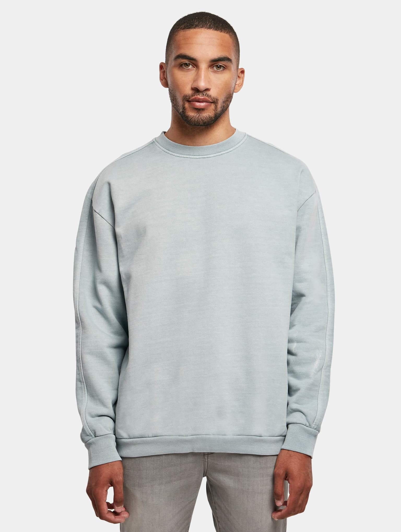 Urban Classics Heavy Terry Garment Dye Crew – Bild 3
