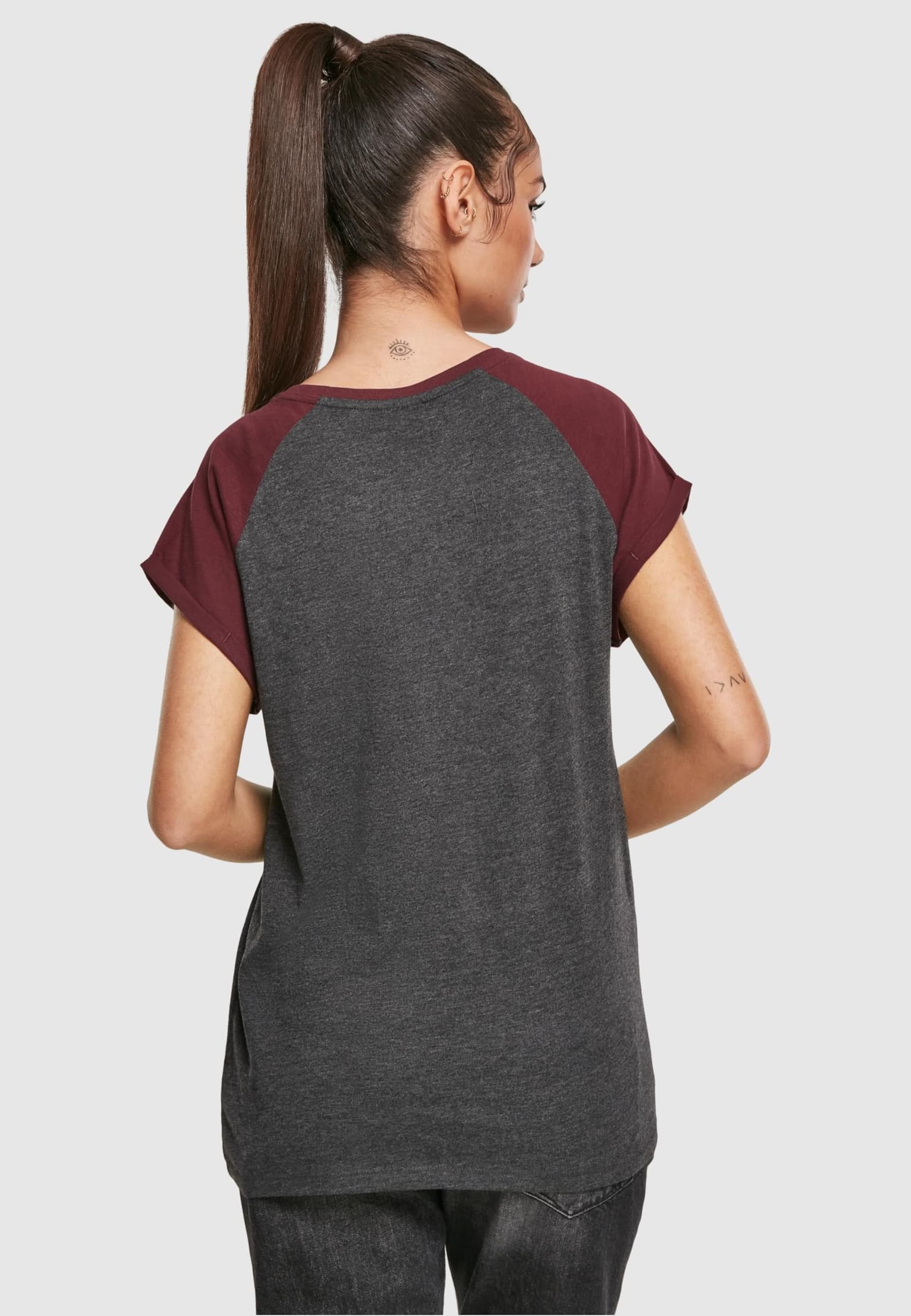 Urban Classics Ladies Contrast Raglan Tee – Bild 2