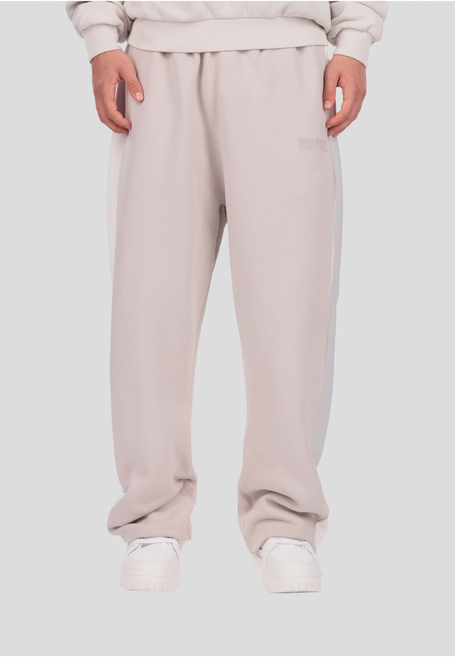 Dropsize OPEN LEG JOGGER MIT SEITENSTREIFEN
