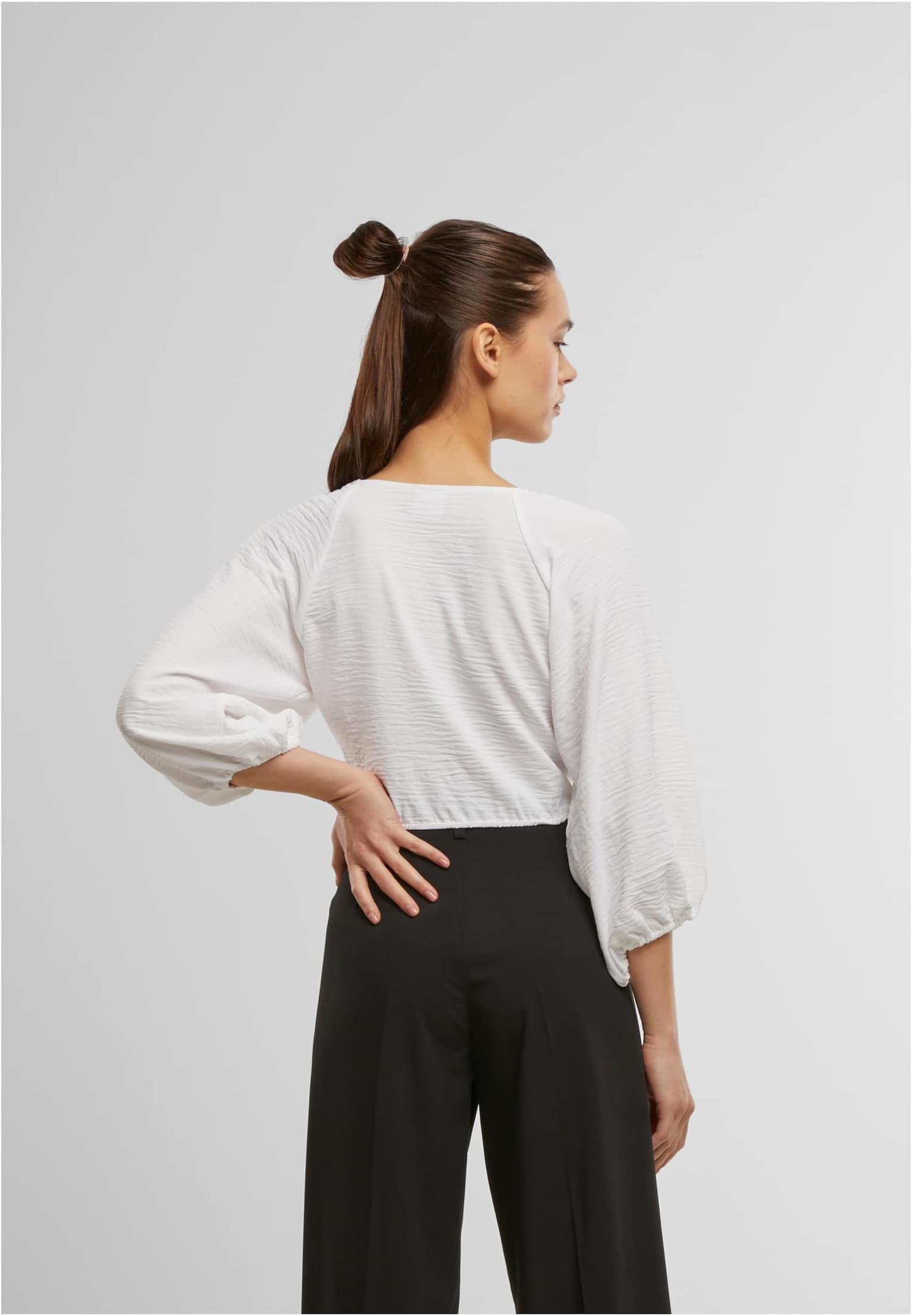 Urban Classics Ladies Structured Knotted Blouse – Bild 2
