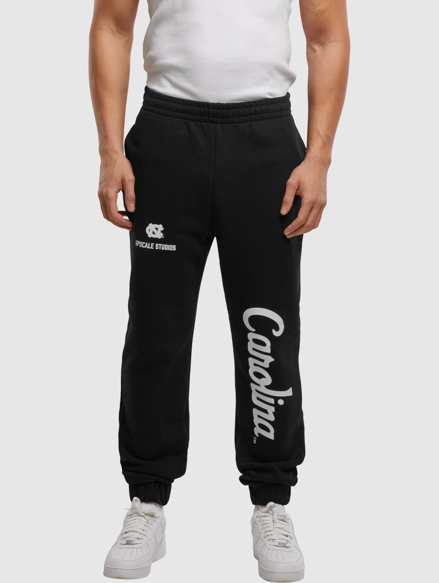 Mister Tee Upscale North Carolina Multi Logo Sweatpants – Bild 3