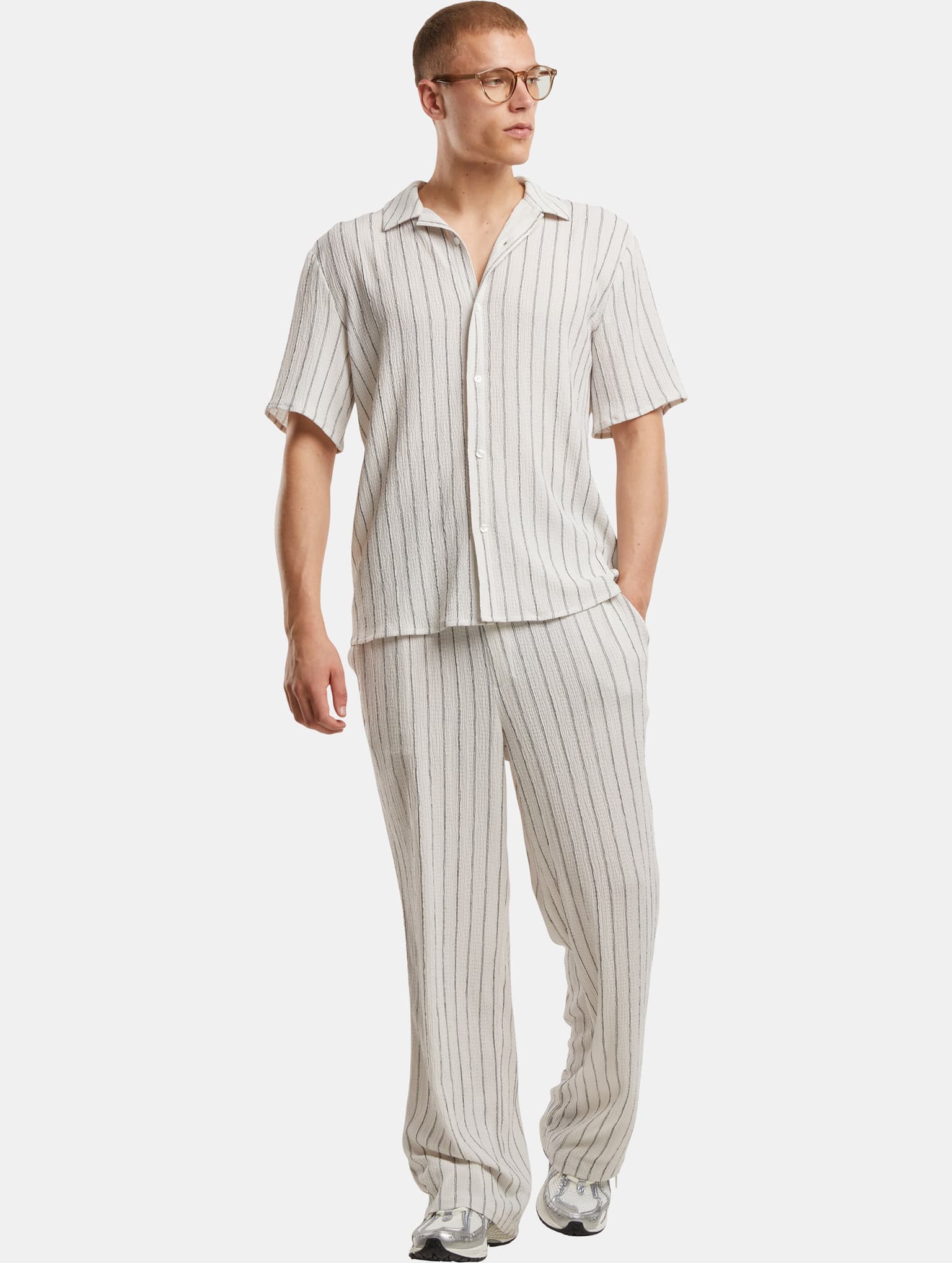 Urban Classics Striped Crinkle Resort Shirt – Bild 4