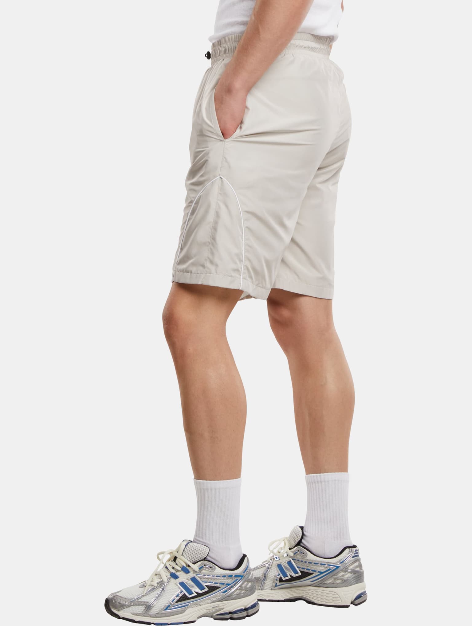 Urban Classics Piped Panel Trackshorts – Bild 3