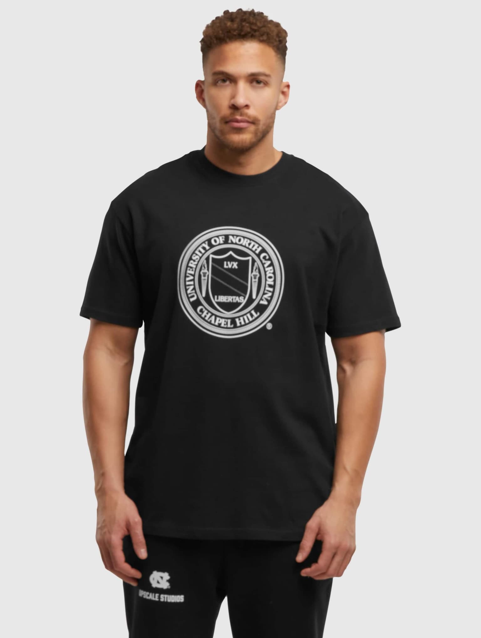Mister Tee Upscale North Carolina Seal Logo Oversize – Bild 3