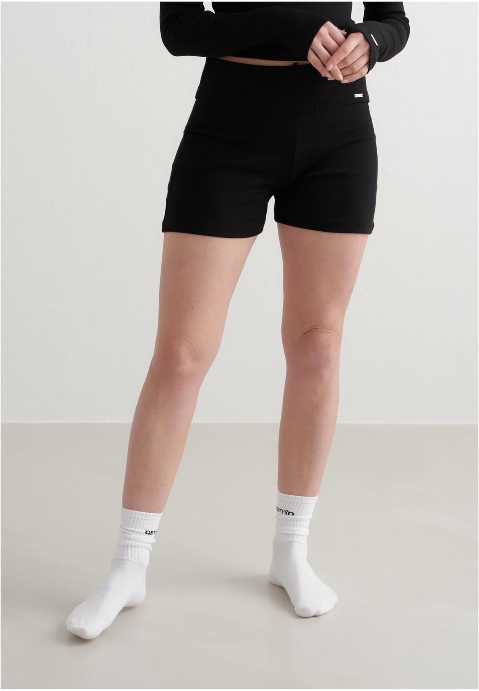 aimn Ease Ribbed Short