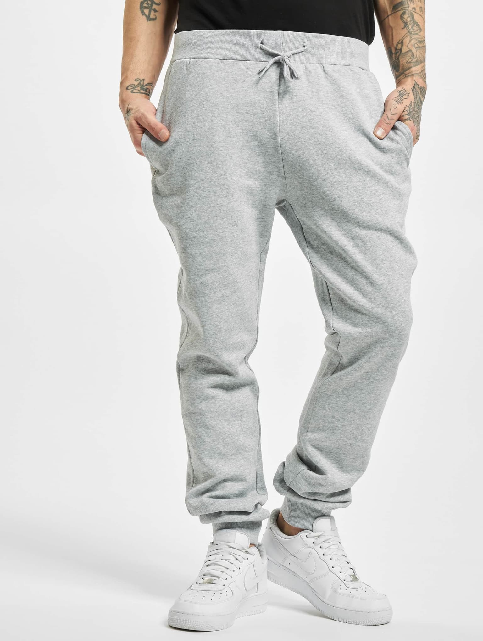 Urban Classics Essentials Basic Sweatpants – Bild 3