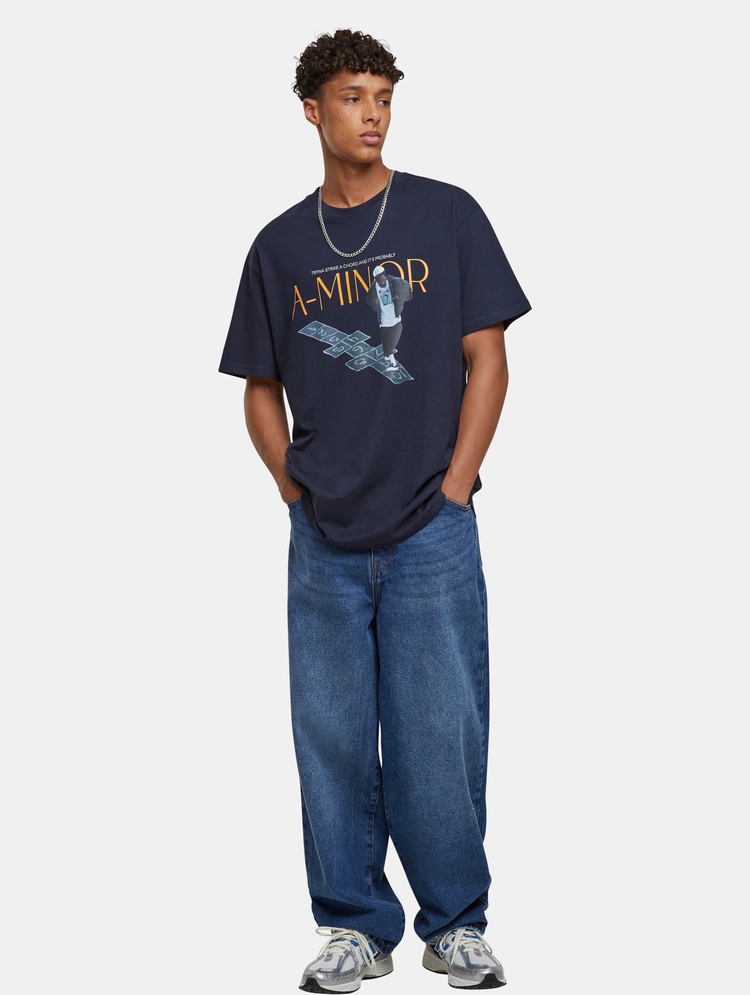 Mister Tee Upscale A-Minor Oversize – Bild 4