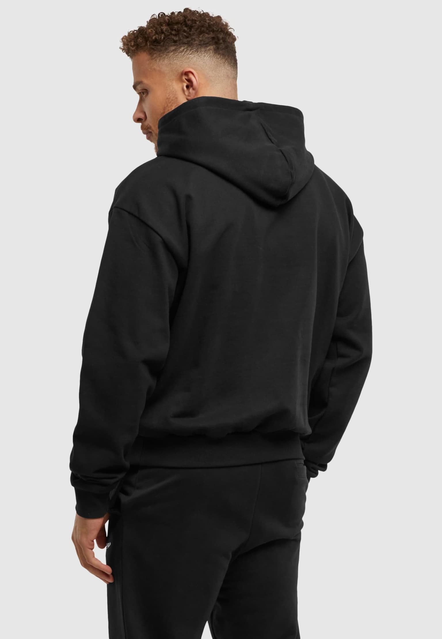 Mister Tee Upscale Core EMB Oversize Hoody – Bild 2