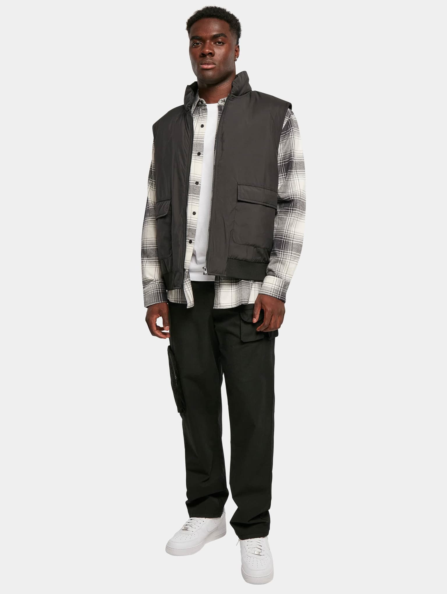 Urban Classics Clean Puffer Vest – Bild 4