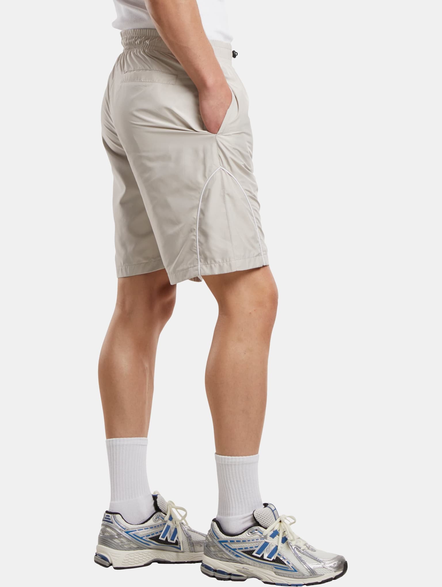 Urban Classics Piped Panel Trackshorts – Bild 4