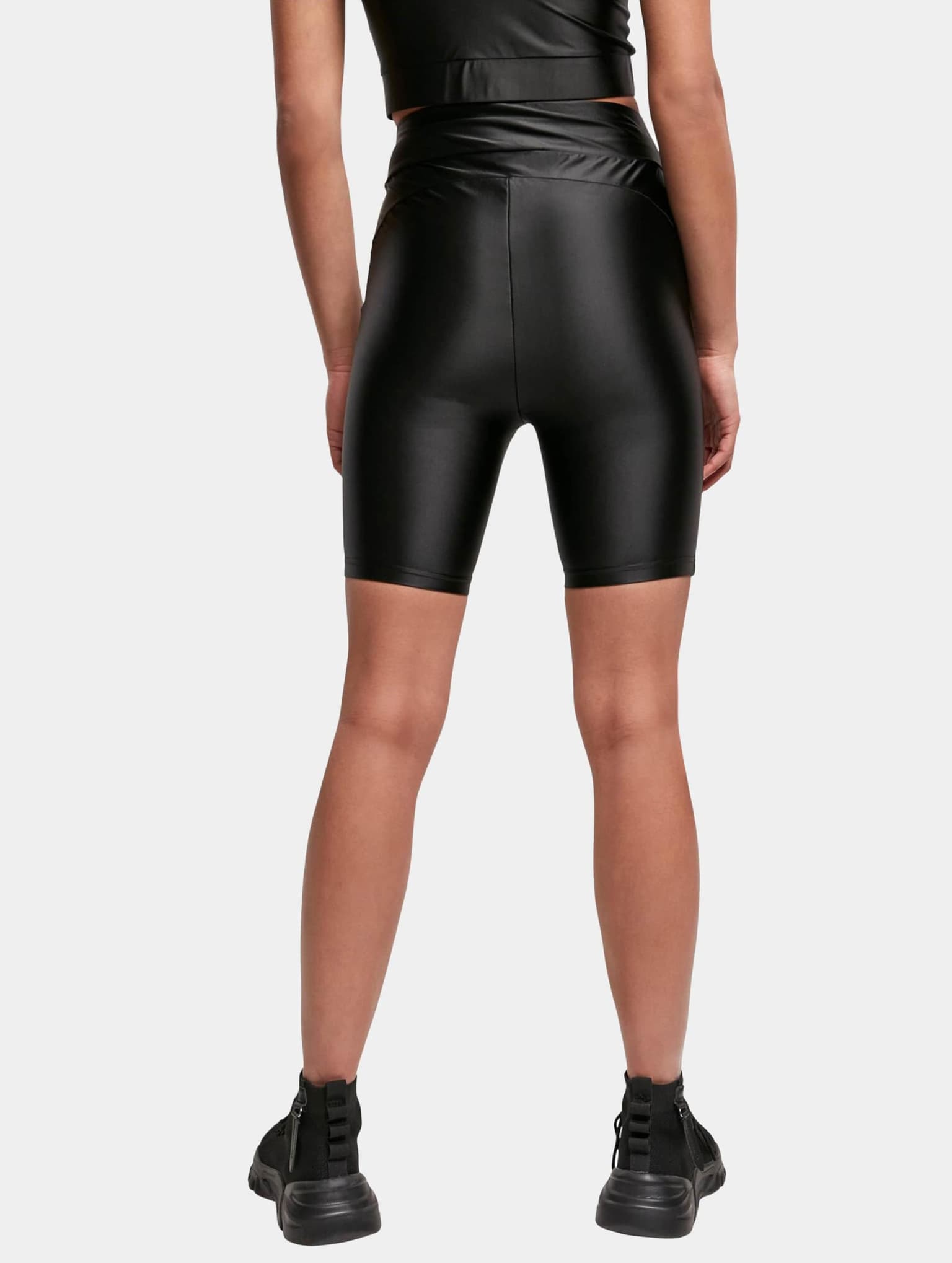 Urban Classics Ladies Highwaist Shiny Metallic Cycle Short – Bild 2