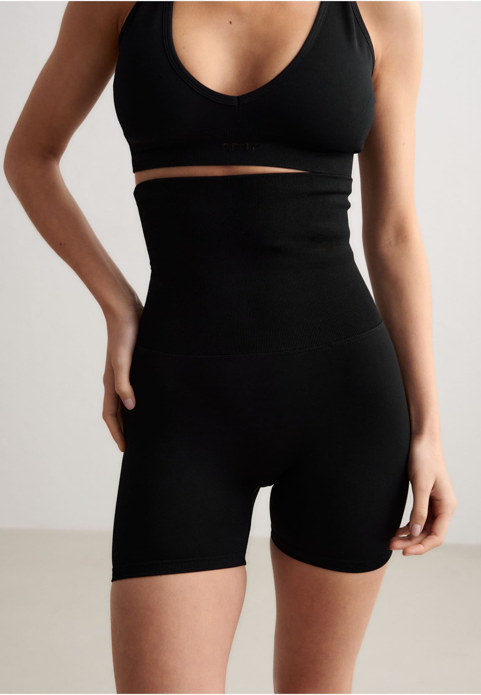 aimn Shape Seamless Core Control Hotpants