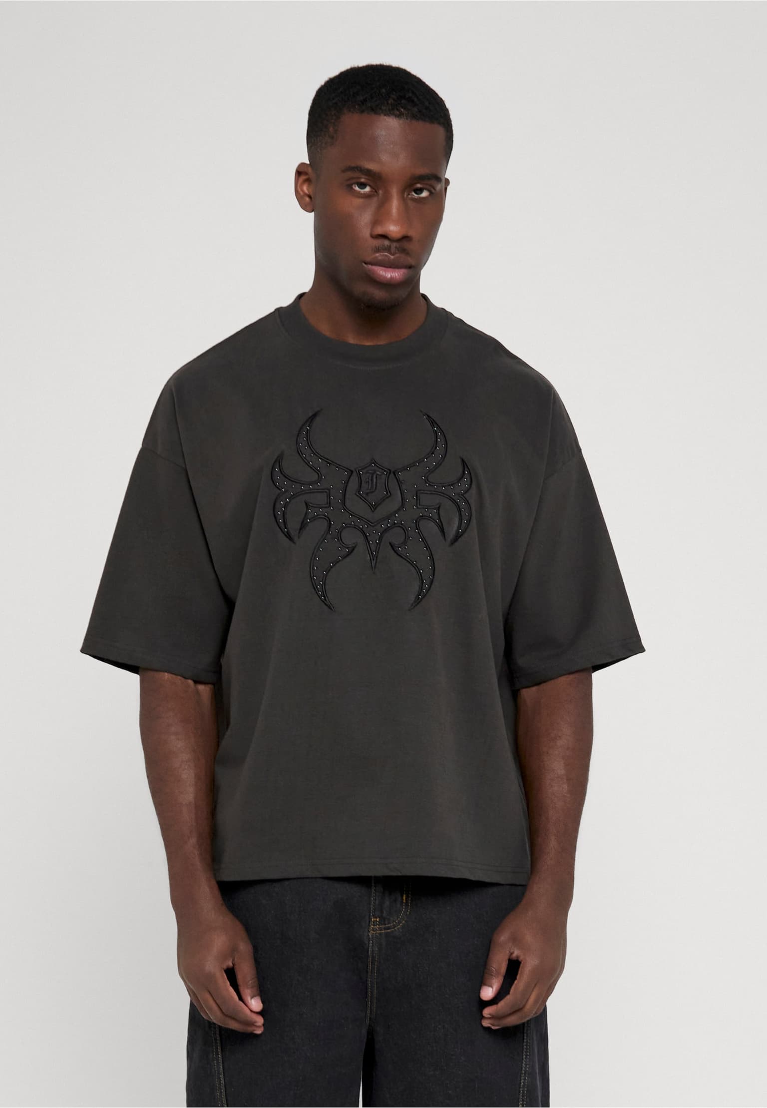 Favela Fv Rivets T-Shirt