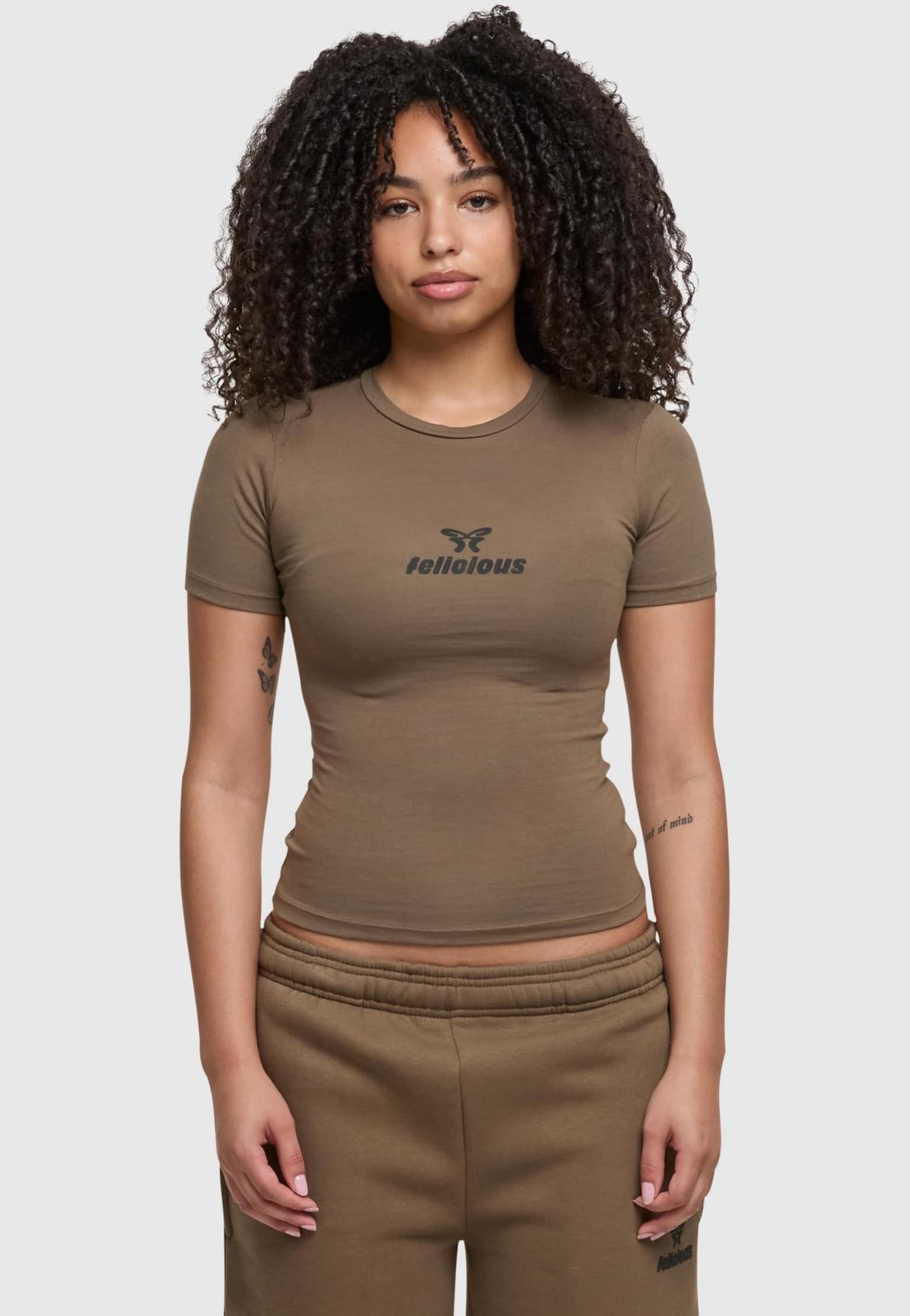 Felicious BASIC Tight Logo T-Shirt