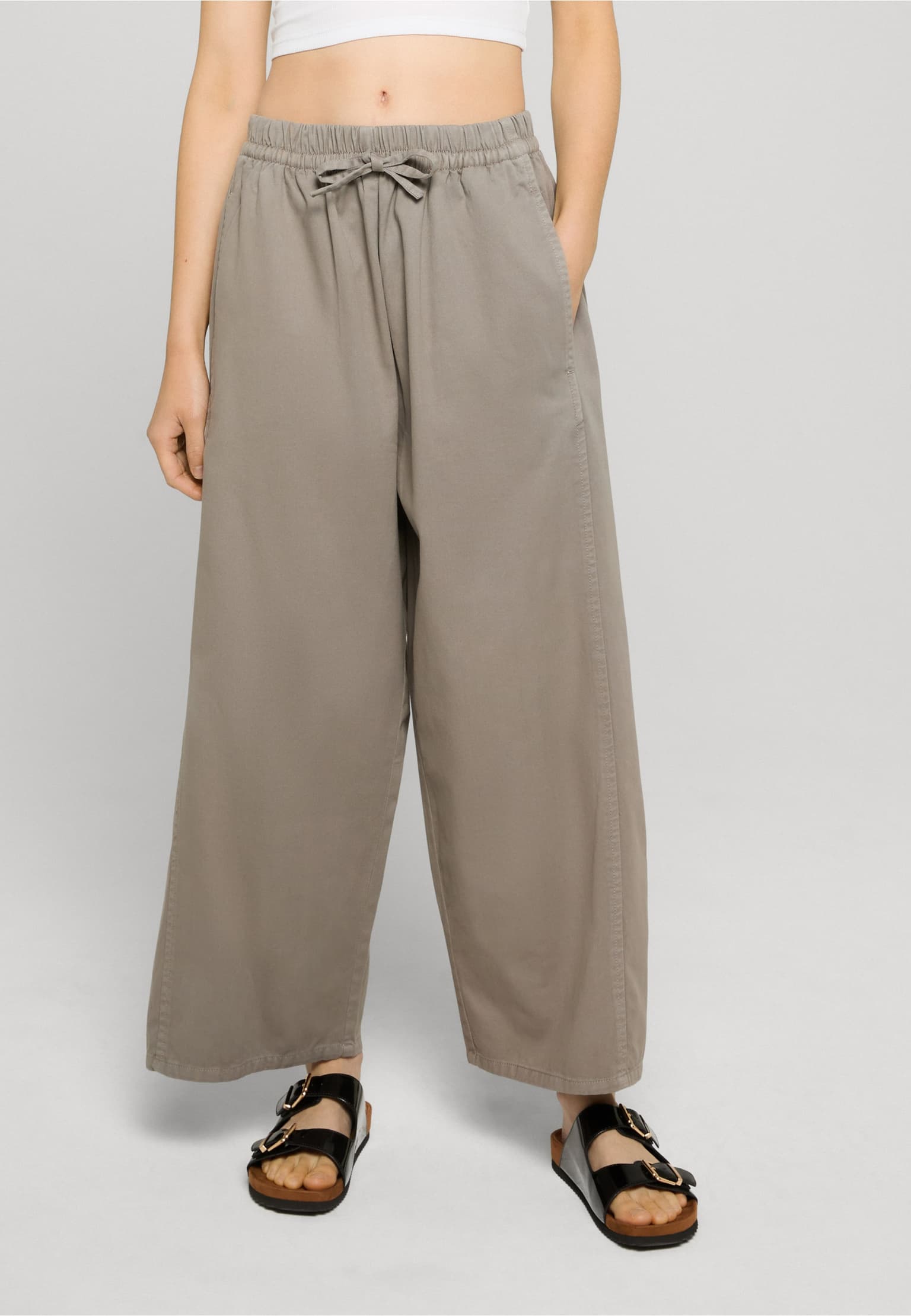 Urban Classics Ladies Barrel Cropped Cotton Pants