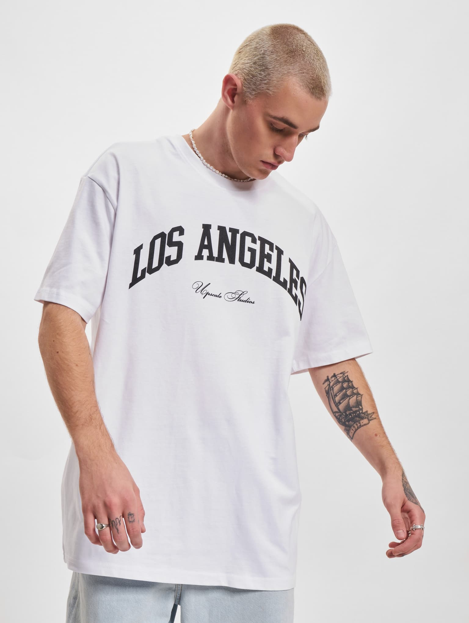 Mister Tee Upscale L.A. College Oversize
