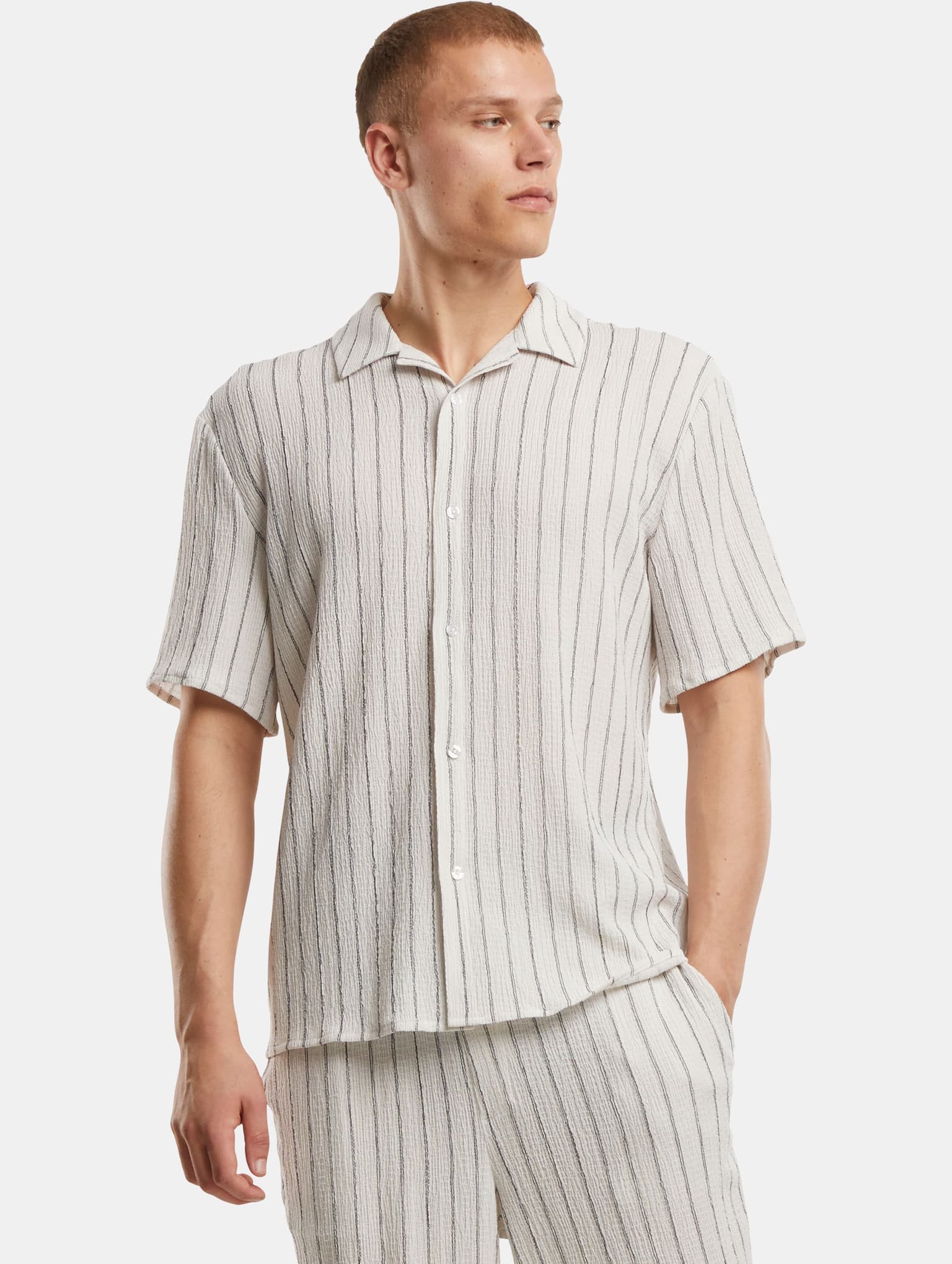 Urban Classics Striped Crinkle Resort Shirt