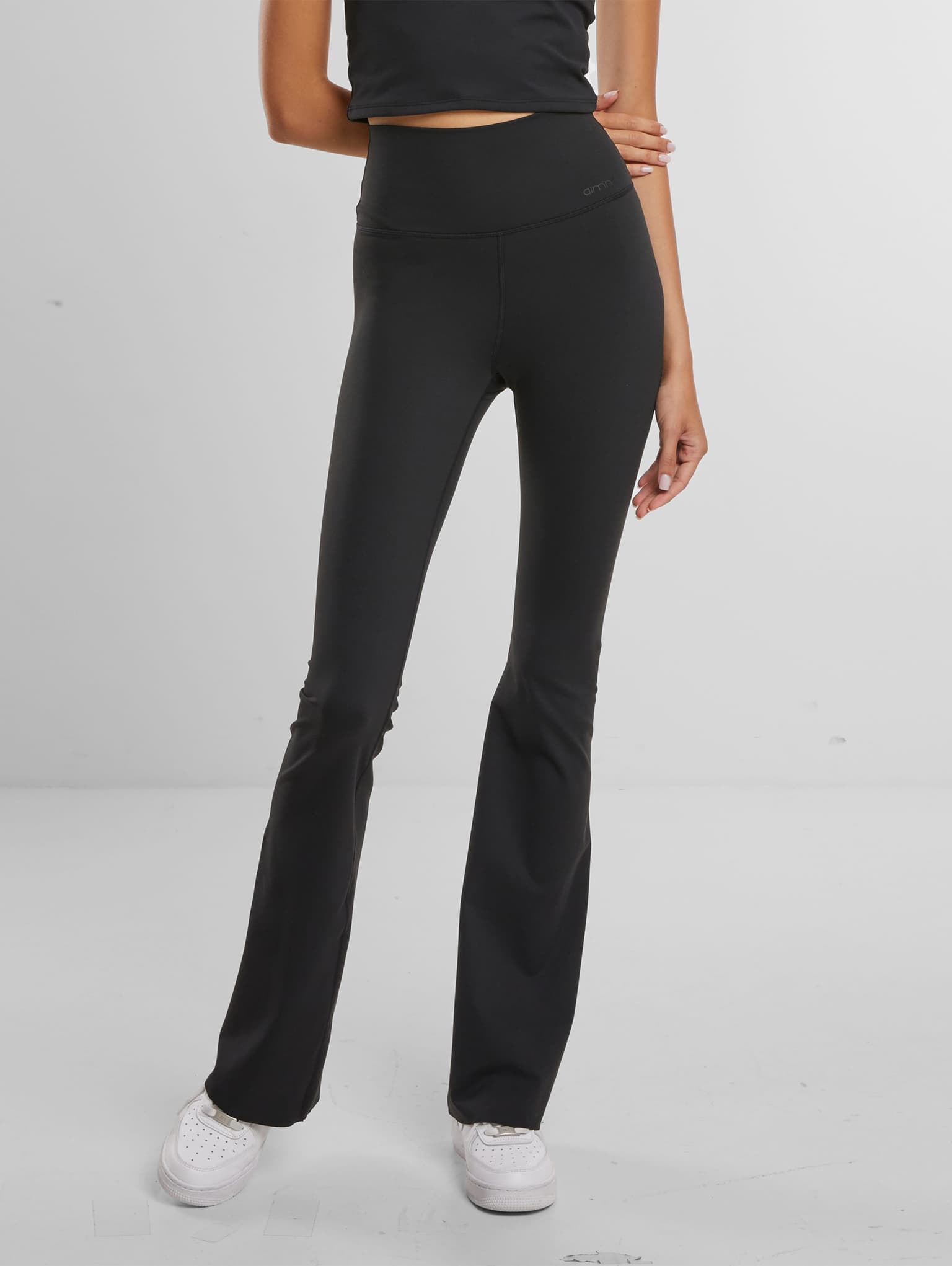 AMN-243-TIG -23040026-010 AIMN Sense Flare Tights