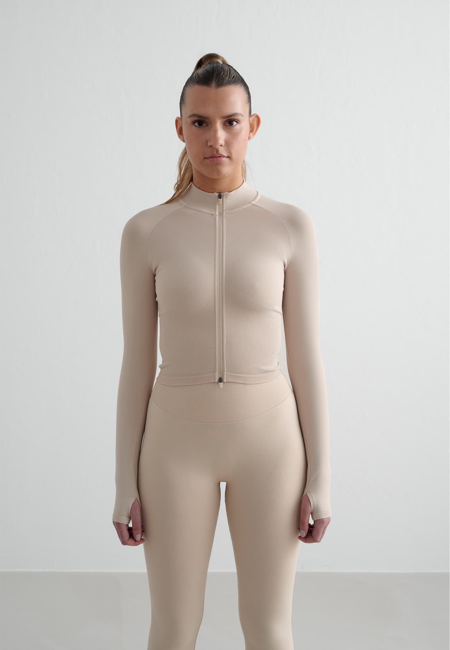 aimn Shape Seamless Zip Jacket